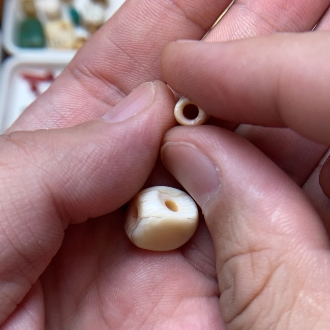 J***d琉璃/树脂/塑料类