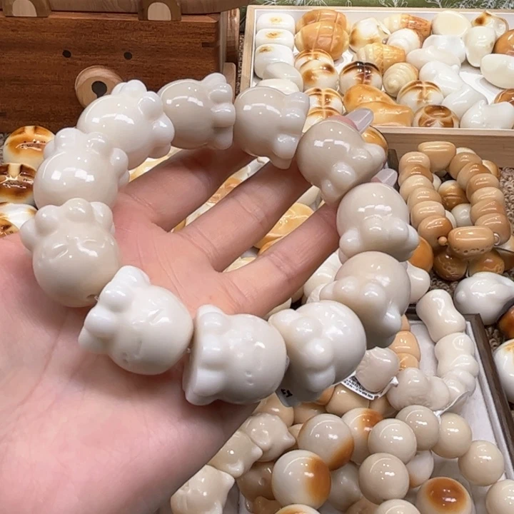 手串菩提根/象牙果11.7.38象牙果原白章鱼微瑕
