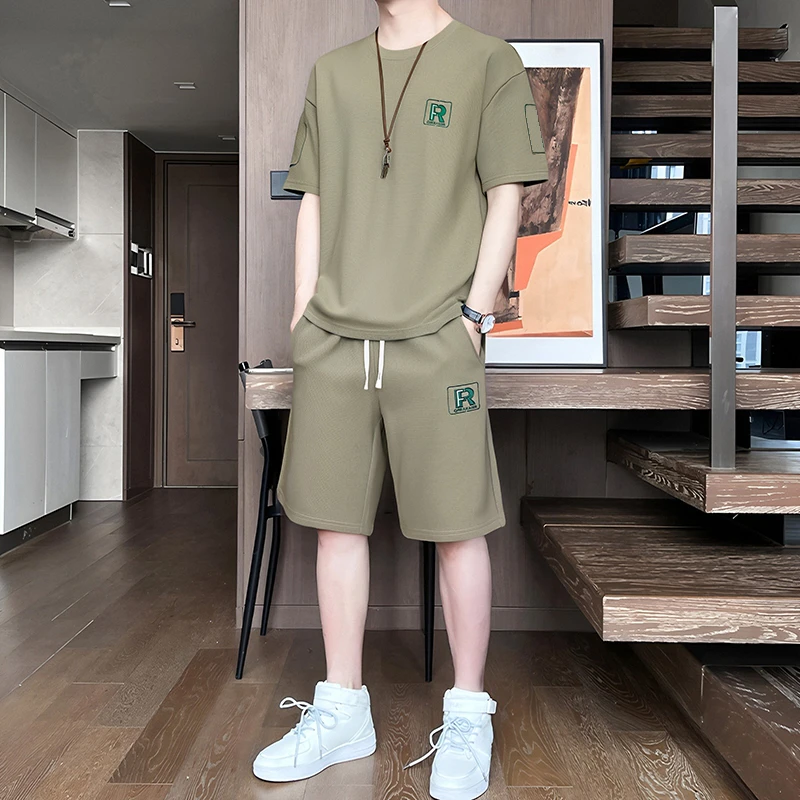 男士百搭宽松简约透气半袖T恤夏季潮流时尚短裤短袖休闲运动套装