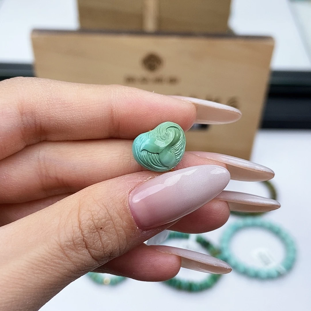 未镶嵌绿松石珠宝奇石