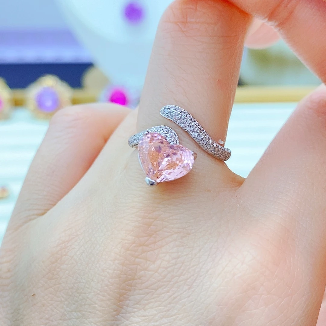 戒指彩色蓝宝石未镶嵌