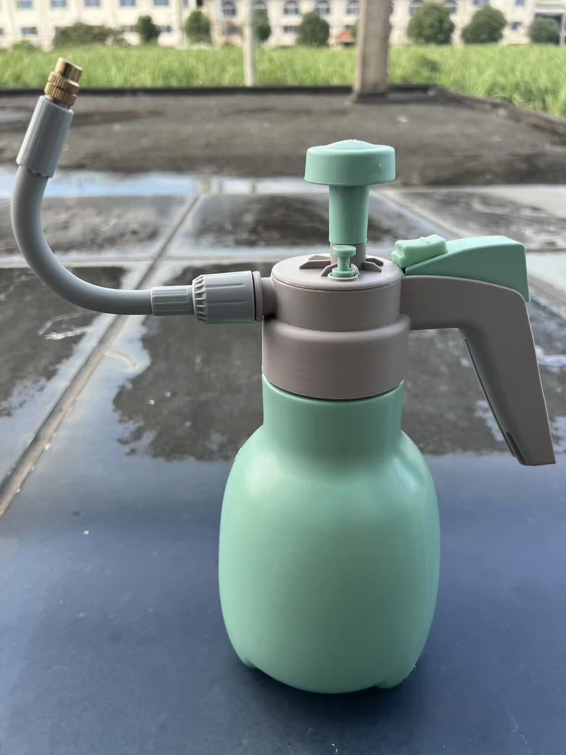 手动气压浇花浇水神器1L园艺工具带旋转喷杆