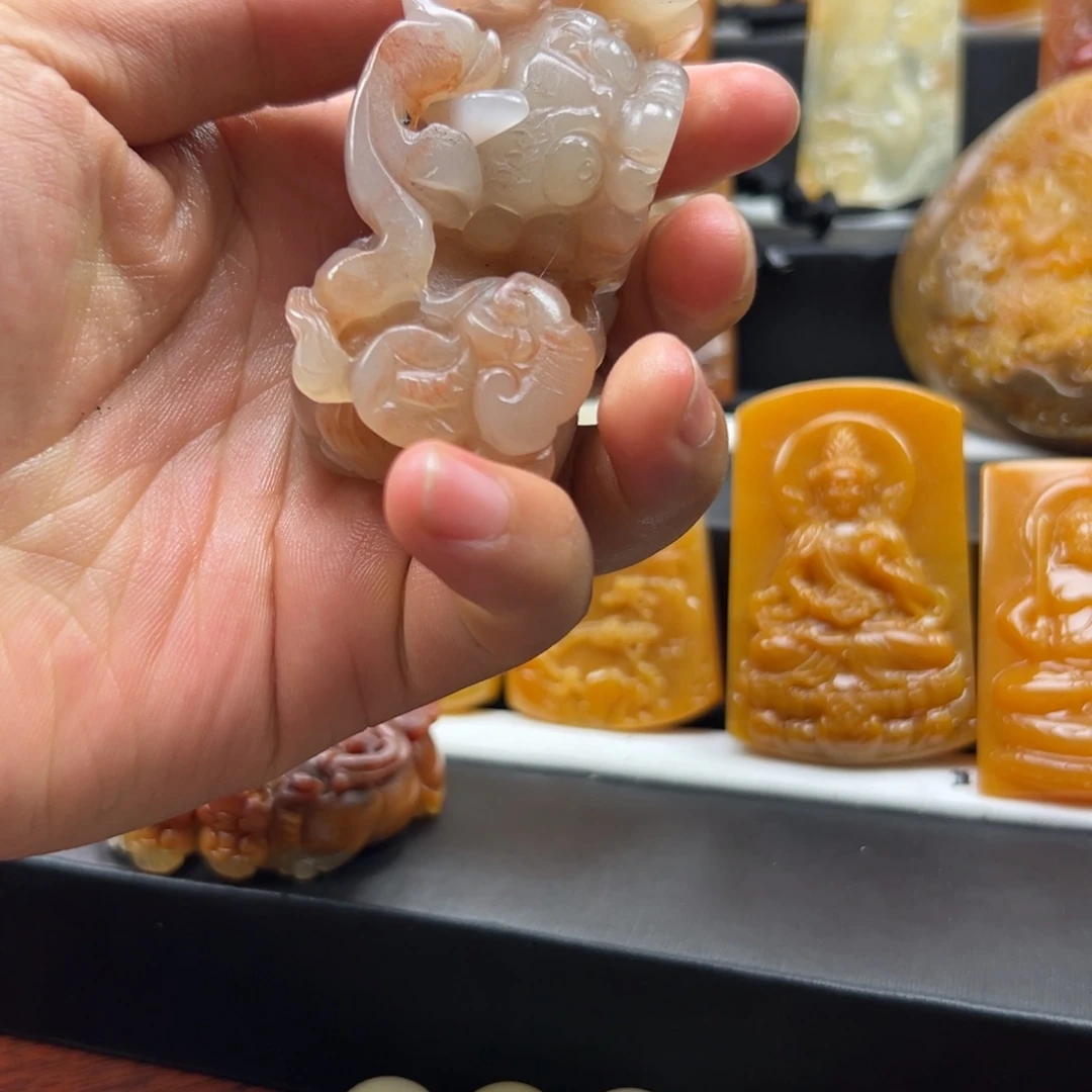 石英质玉（黄龙玉）未镶嵌多样性发货，发其一