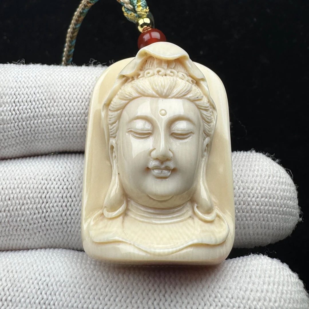 H85-81京派青松老师天然猛犸牙 观音头雕刻牌27.4x38.7x16mm