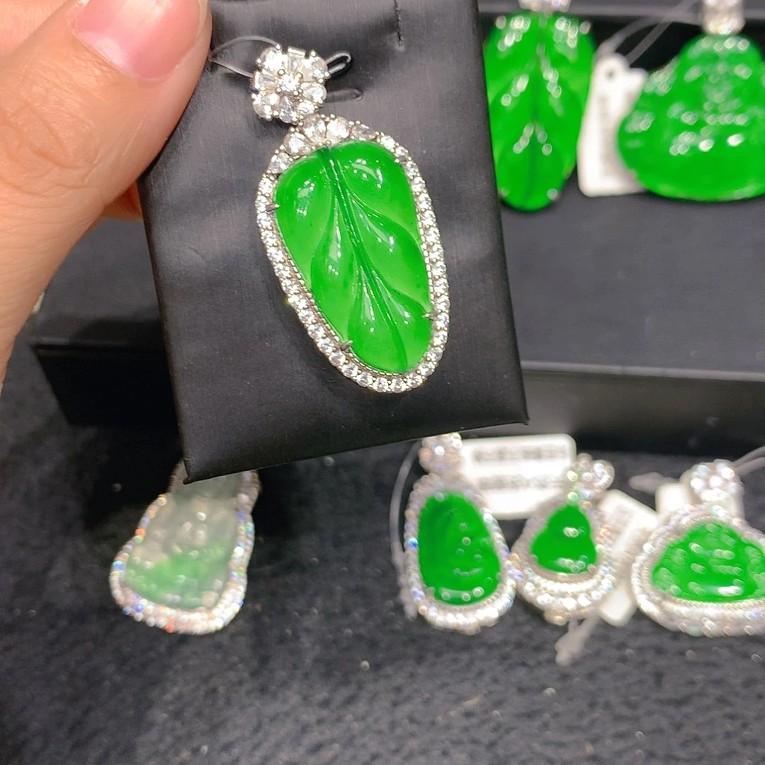 颈饰银S925镶嵌翡翠0003588