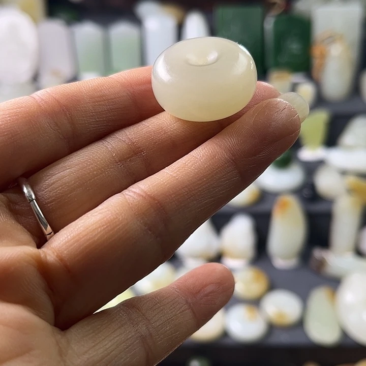 和田玉（青白玉）未镶嵌包链