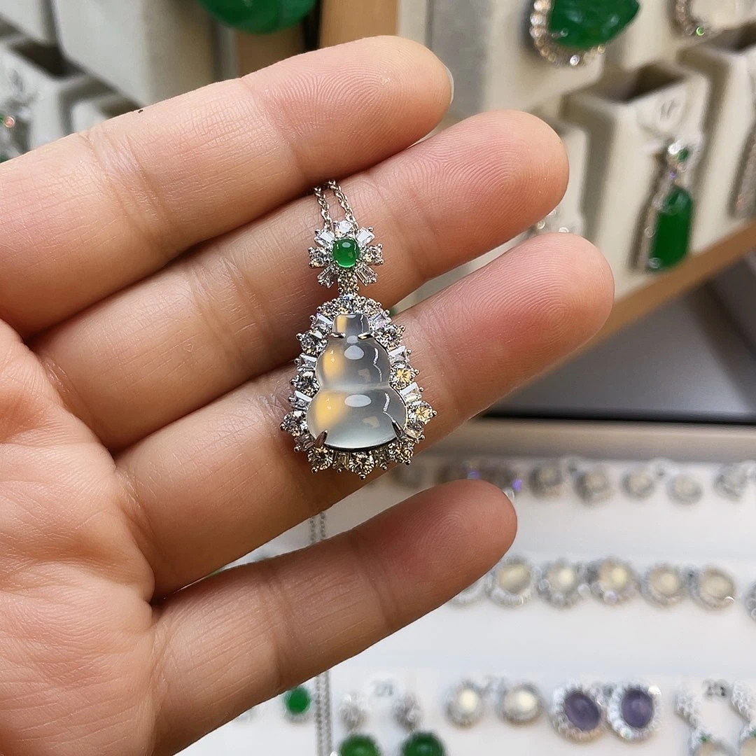 玛瑙/玉髓颈饰合金