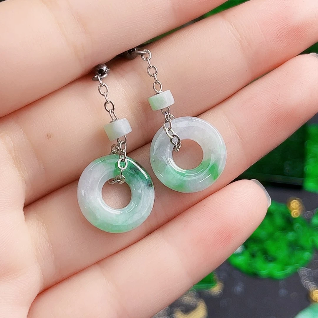 颈饰未镶嵌翡翠多样性