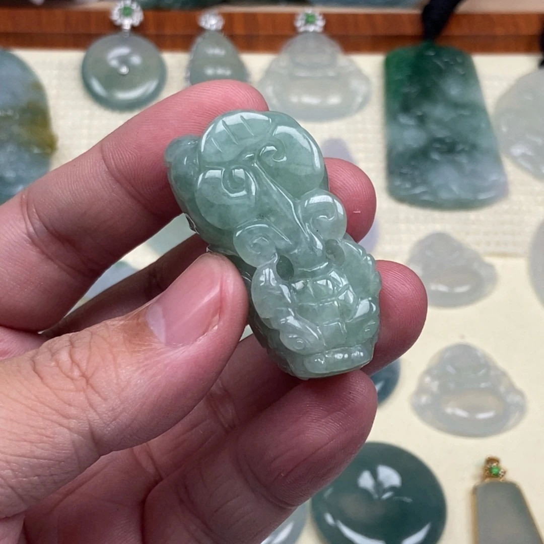翡翠未镶嵌颈饰口含珠貔貅 缅甸天然ａ货翡翠高级感礼物