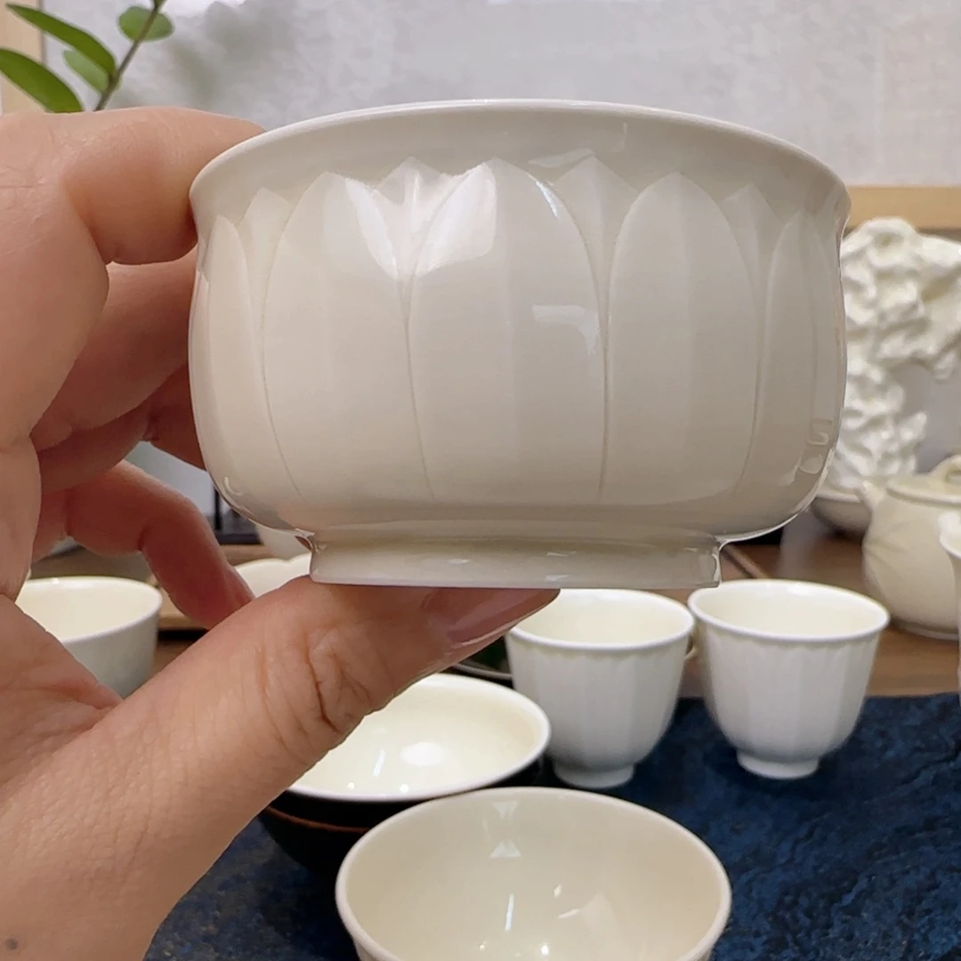 ?****7微瑕 定瓷手工莲瓣主人杯 无礼盒