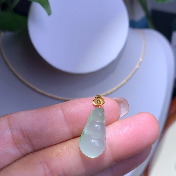 欣***缅甸翡翠小冰福豆