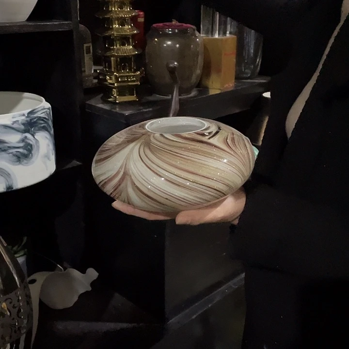 陶瓷花瓶，茶杯茶具。