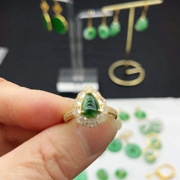 银S925镶嵌戒指翡翠