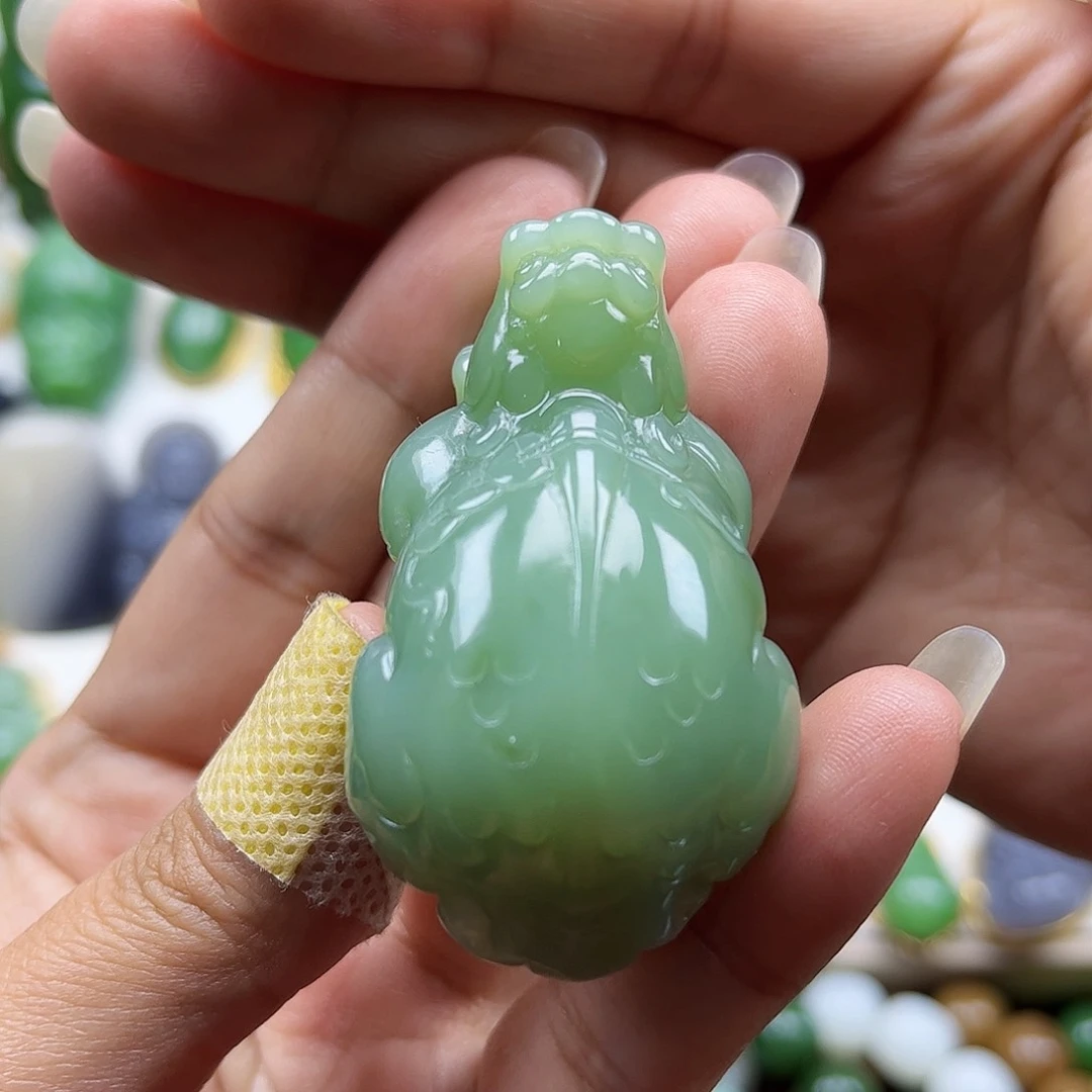 和田玉（碧玉）未镶嵌颈饰
