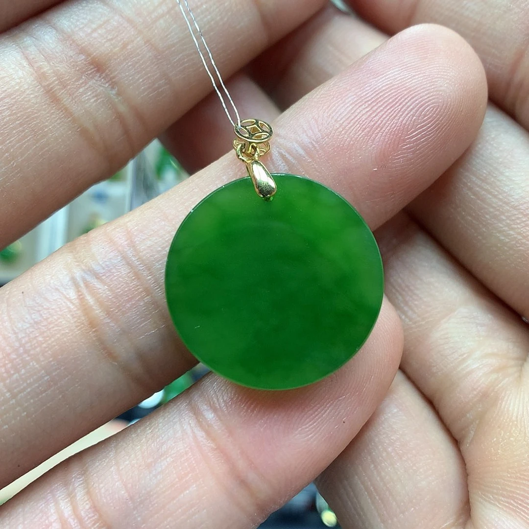 和田玉（碧玉）颈饰18K金镶嵌20mm