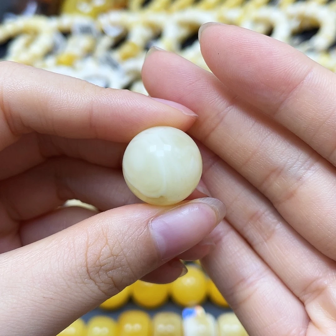 未镶嵌蜜蜡裸石沁色圆珠17.7mm花粉