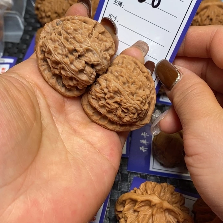 文玩核桃手串06三角白40