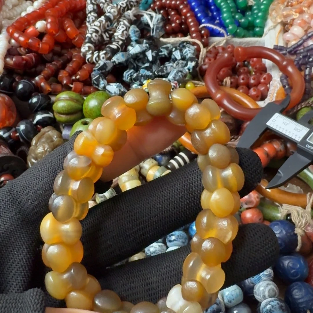 清***波玛瑙/玉髓未镶嵌颈饰