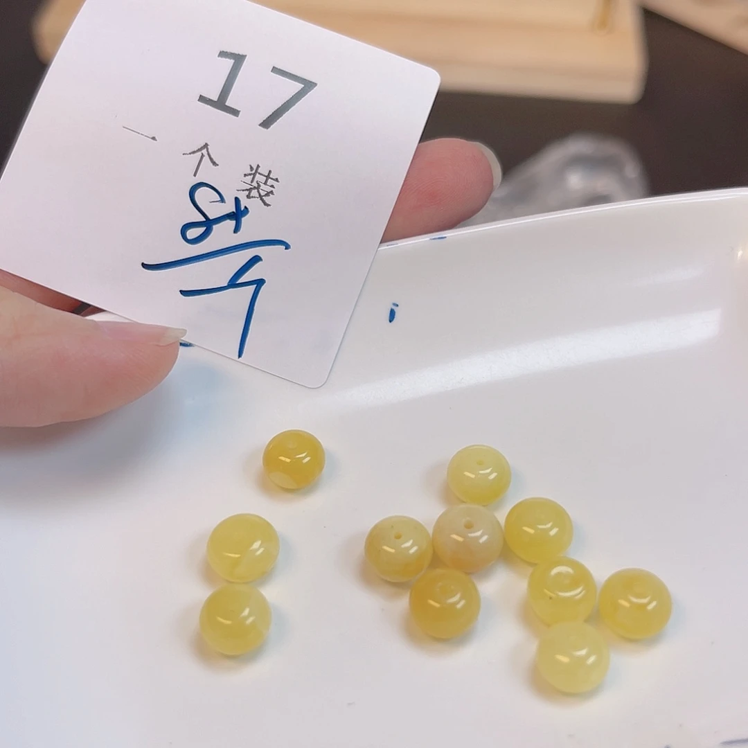 未镶嵌蜜蜡珠宝奇石17 。