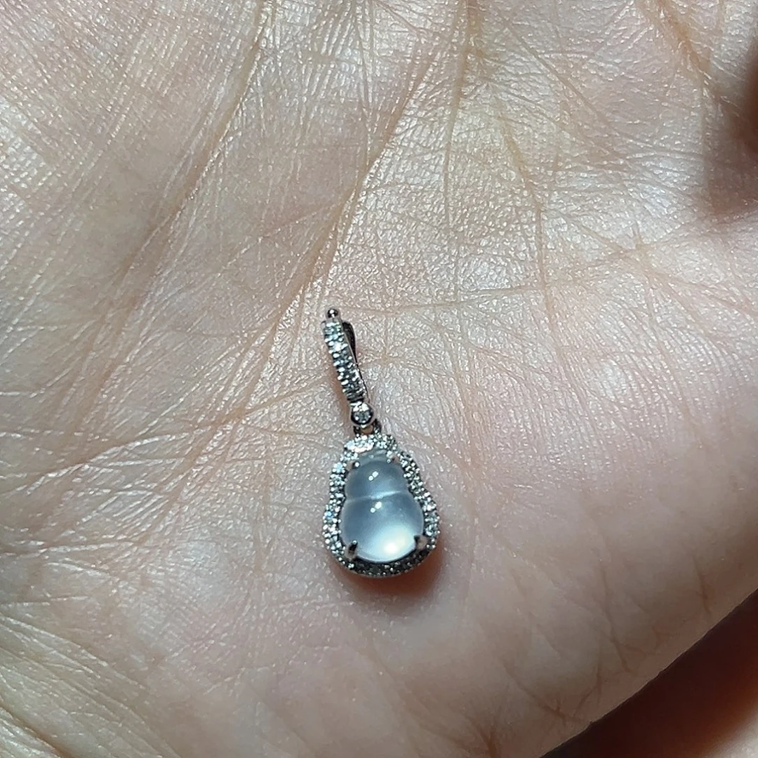 Q***-翡翠18K金镶嵌颈饰