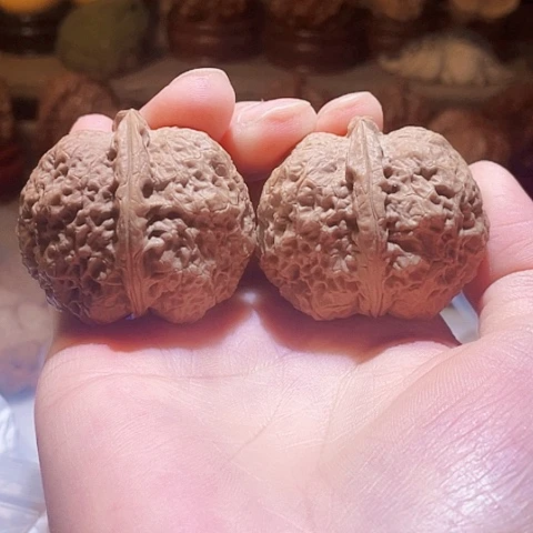把件文玩核桃铁浮屠带彩43+磕尖
