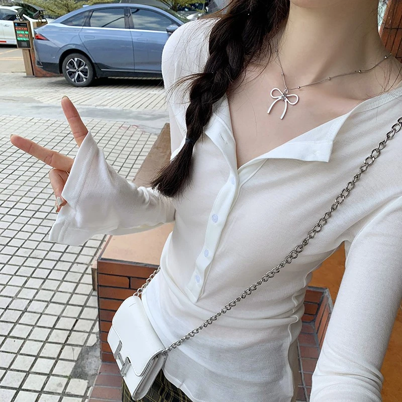 JaneDeiune新款V领纽扣喇叭长袖罩衫T恤女辣妹纯欲气质修身上衣女