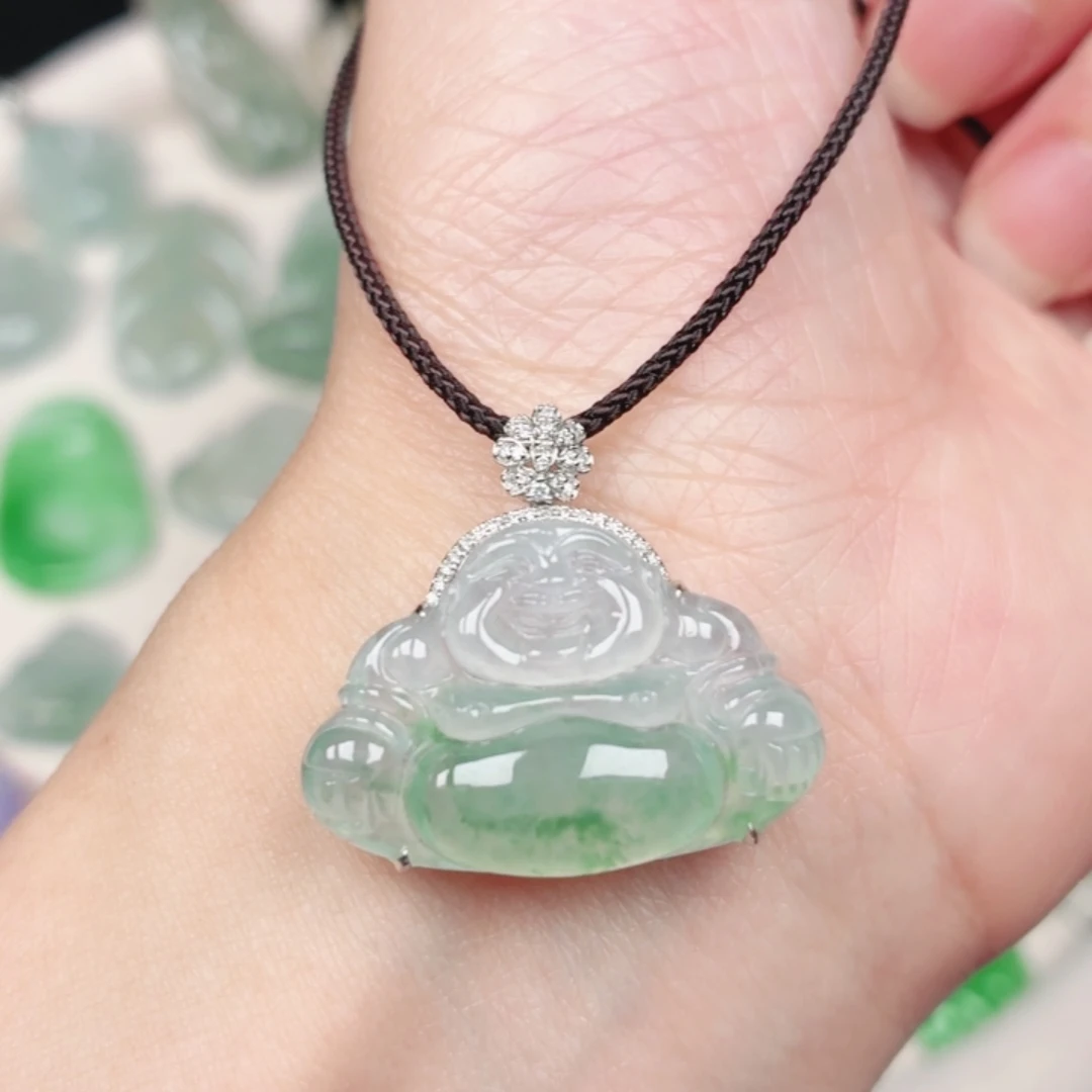 翡翠18K金镶嵌颈饰缅甸天然A货翡翠