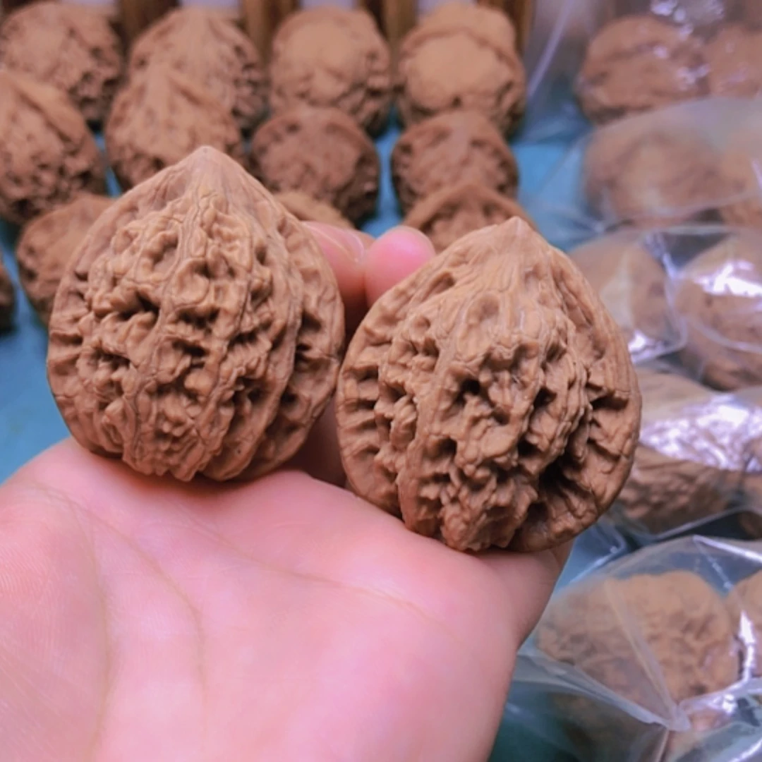 【闪购商品】把件核桃38望月出油