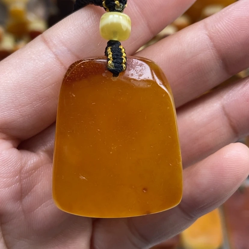 【闪购商品】琥珀颈饰未镶嵌