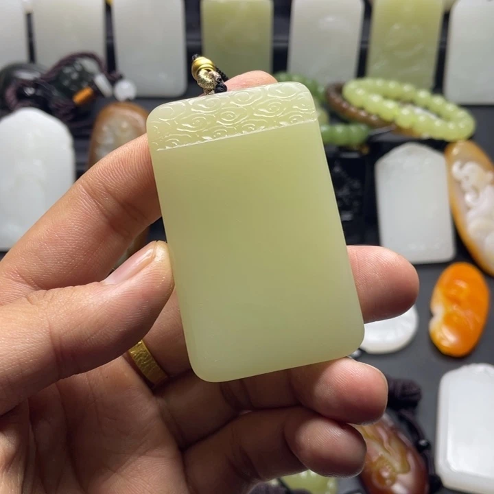 未镶嵌和田玉挂件