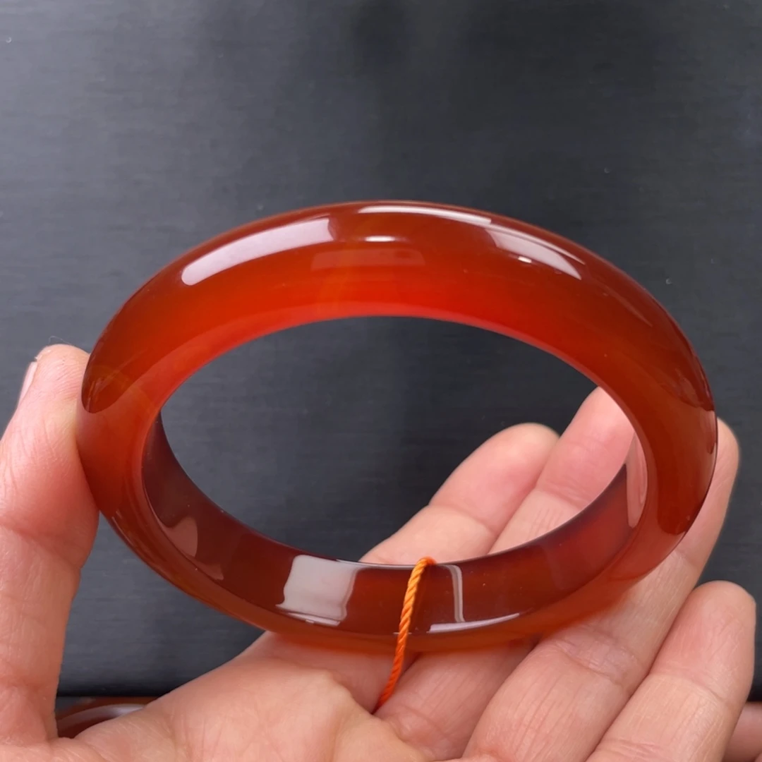 玛瑙/玉髓未镶嵌手镯62圈