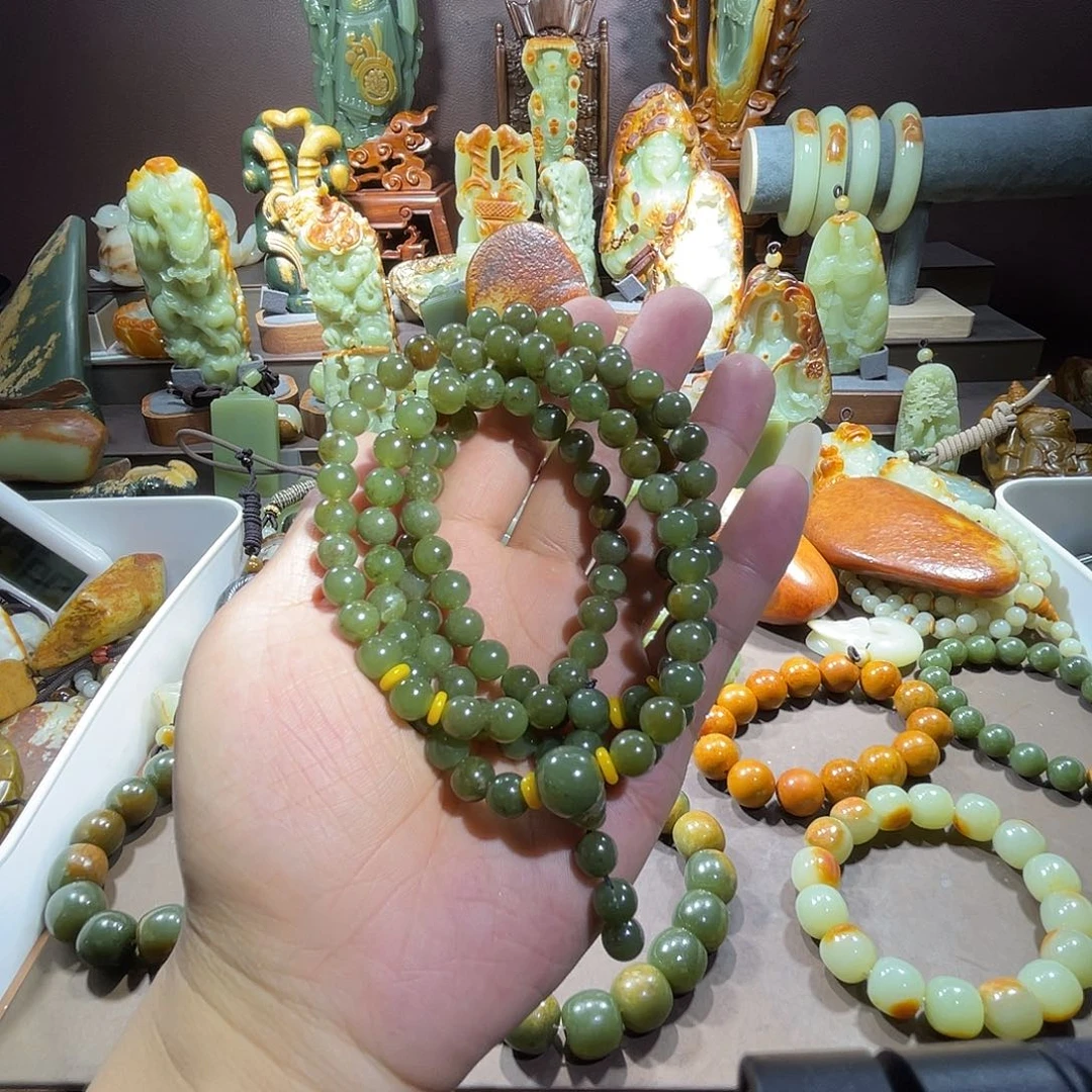 透闪石质玉未镶嵌珠宝奇石