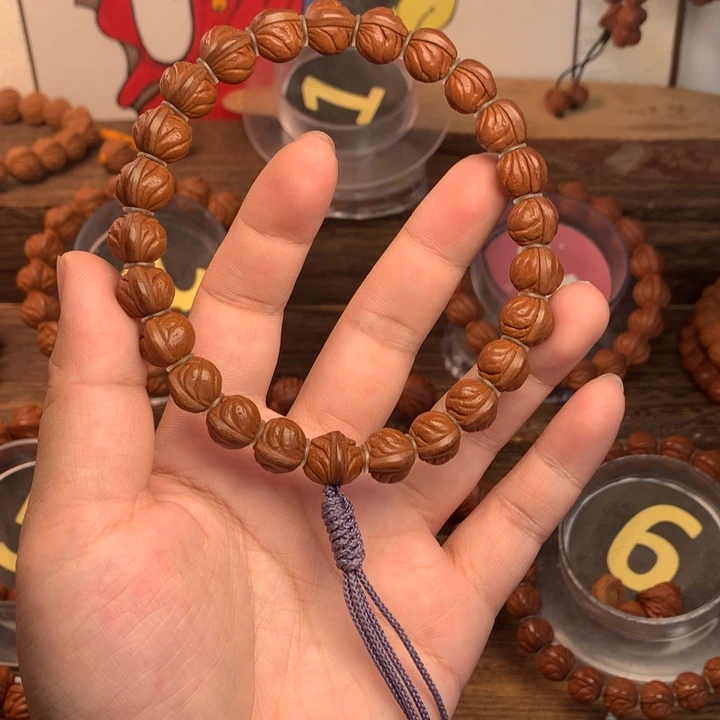 桃核吊坠11玉龙脊手持