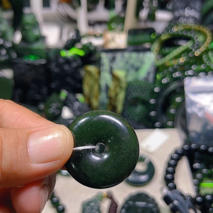 未镶嵌蛇纹石玉泰山玉