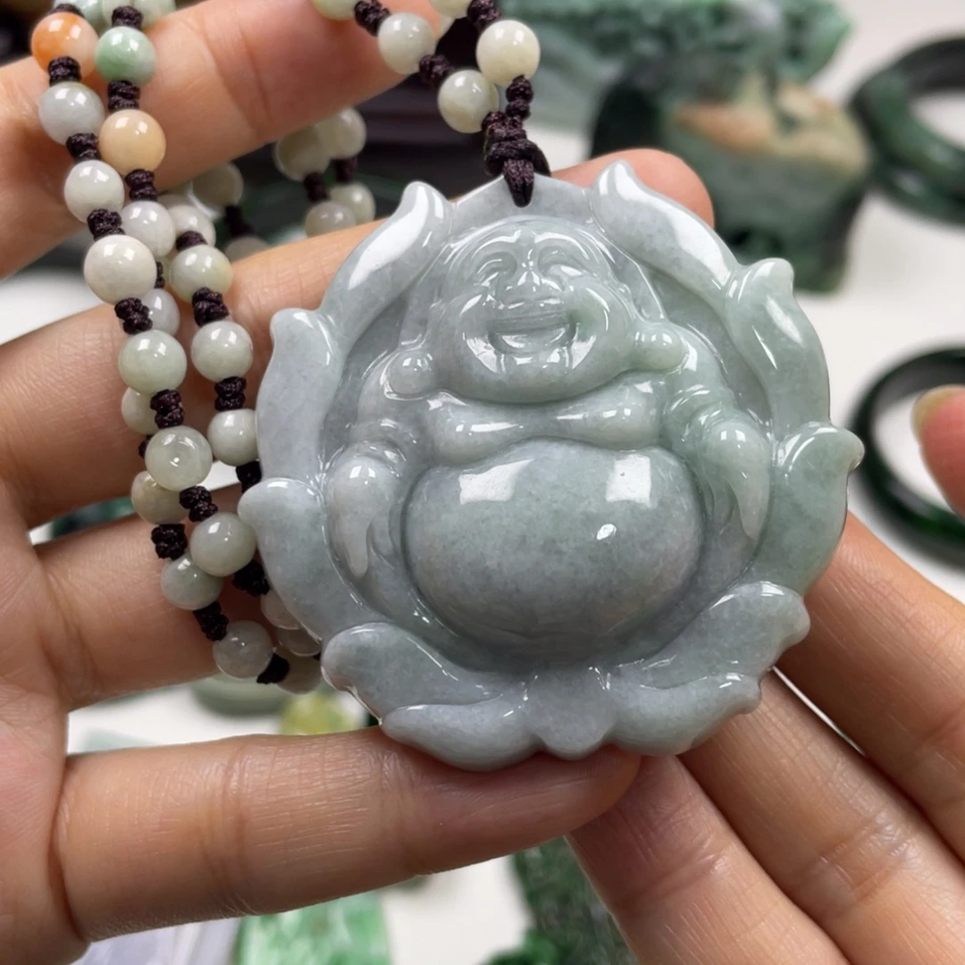 翡翠未镶嵌颈饰牌子