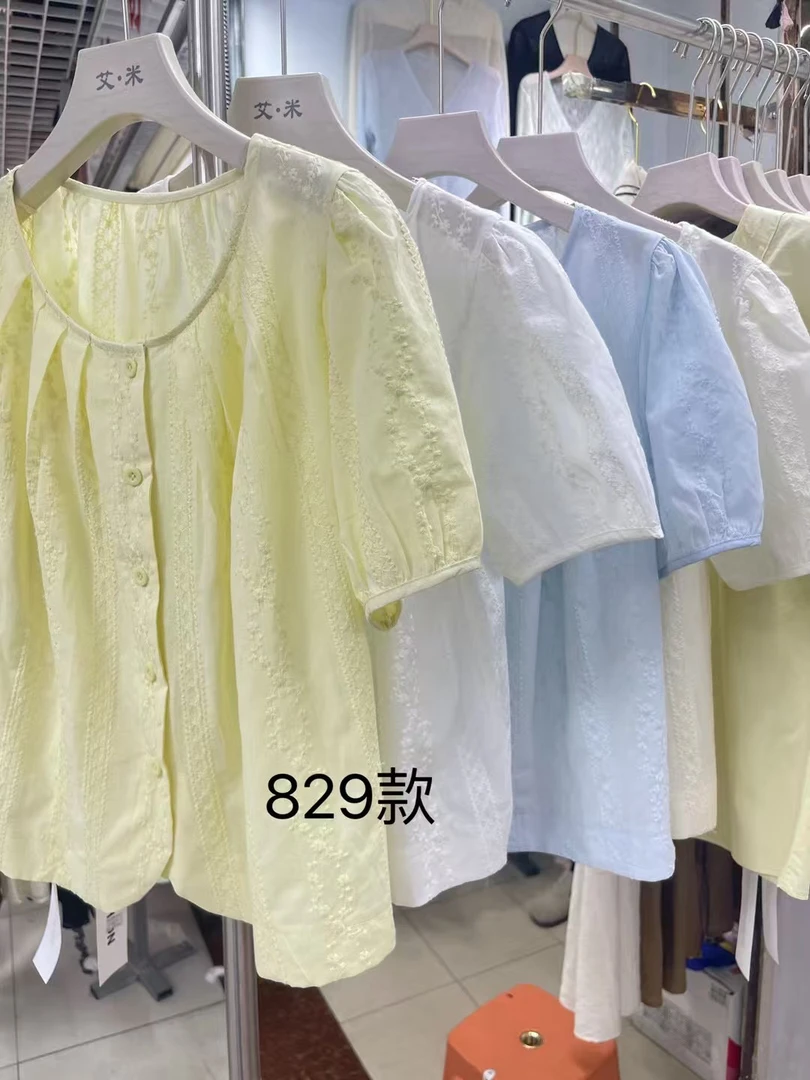 韩系重工刺绣提花短袖衬衫女夏季新款时尚减龄气质甜美小衫