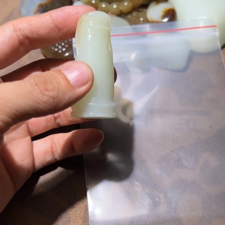 和田玉（糖玉）未镶嵌车挂龙****1