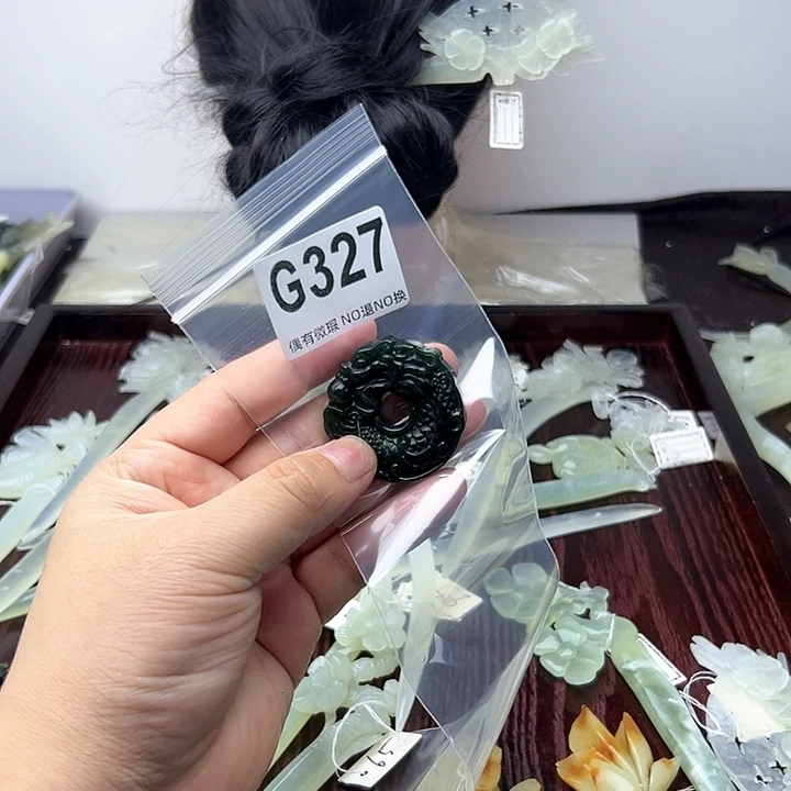 蛇纹石玉发饰合金磕****都