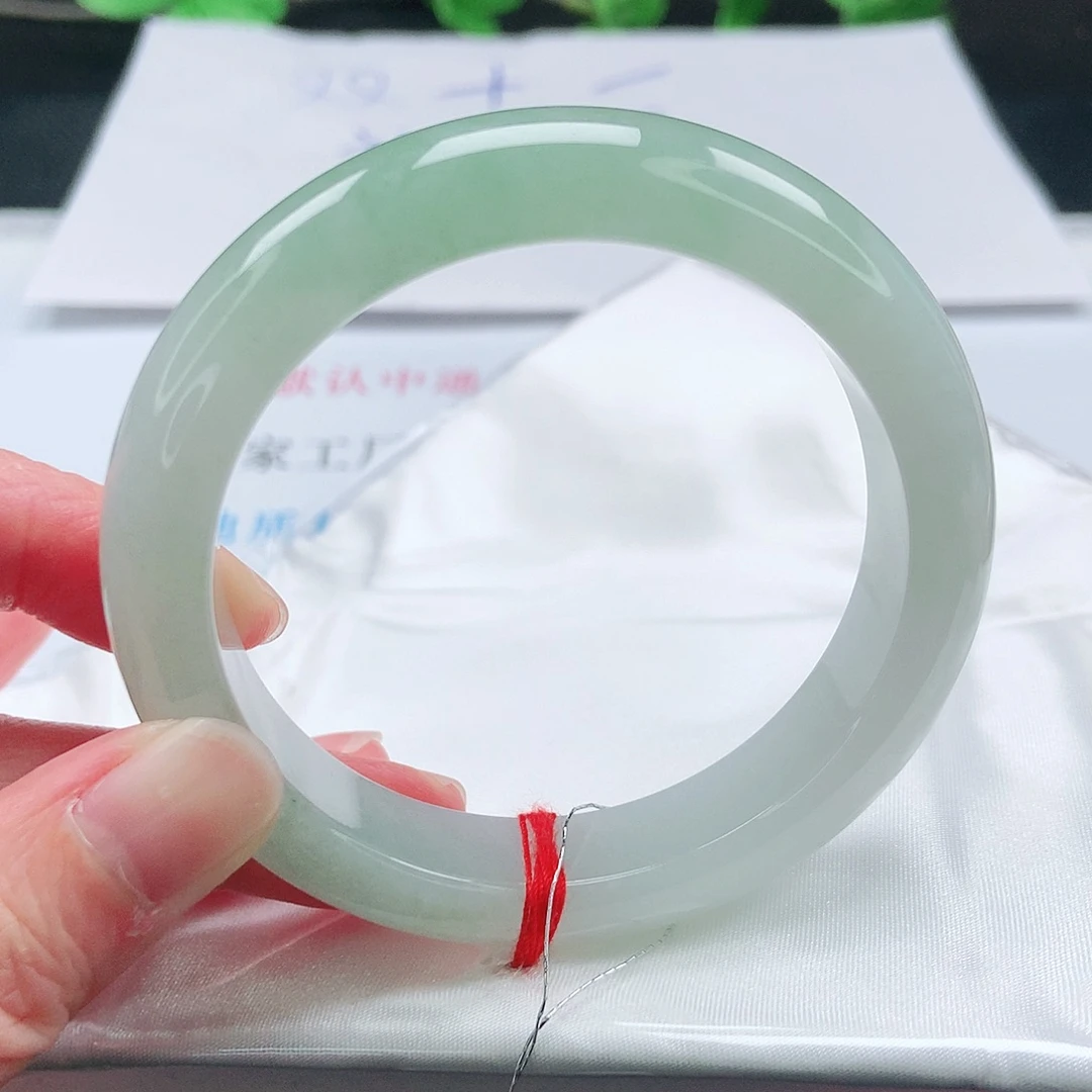 翡翠未镶嵌手镯57圈