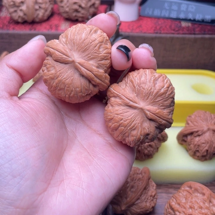 用***9吊坠桃核42全品元宝 M082