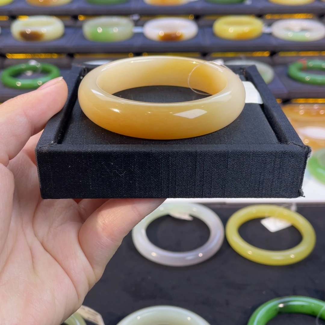 未镶嵌手镯和田玉糖白手镯54