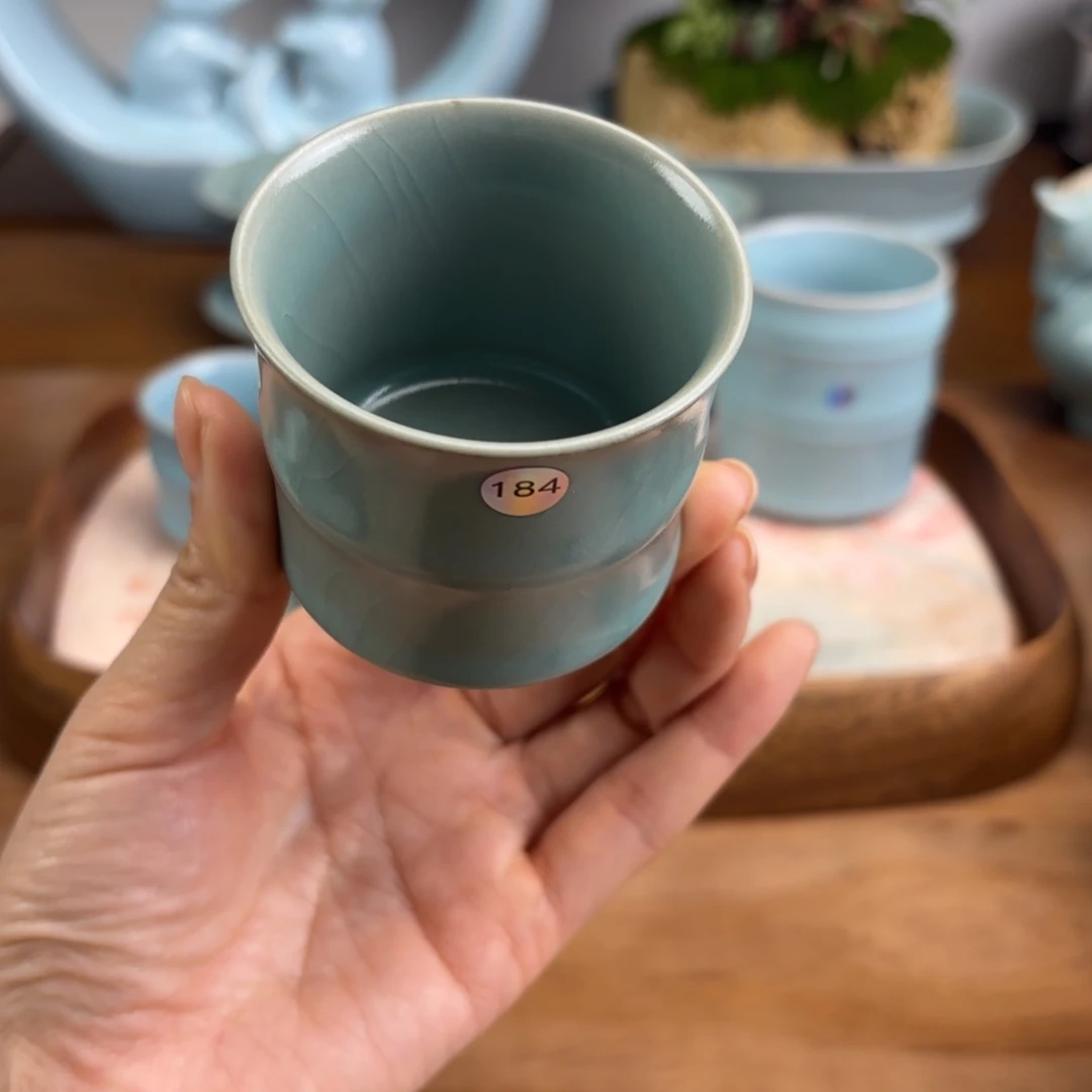 编号184仿古釉竹节杯微瑕