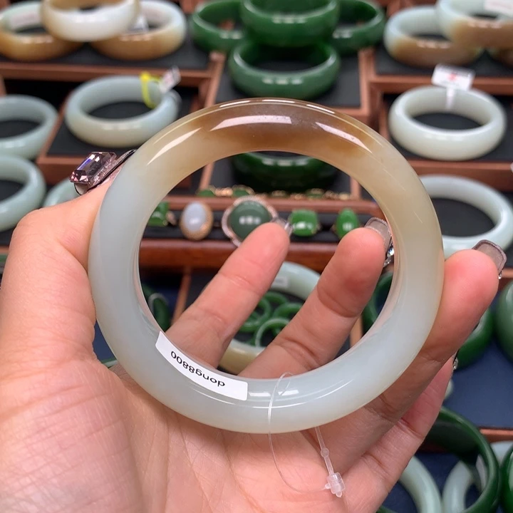 和田玉手镯57圈口未镶嵌