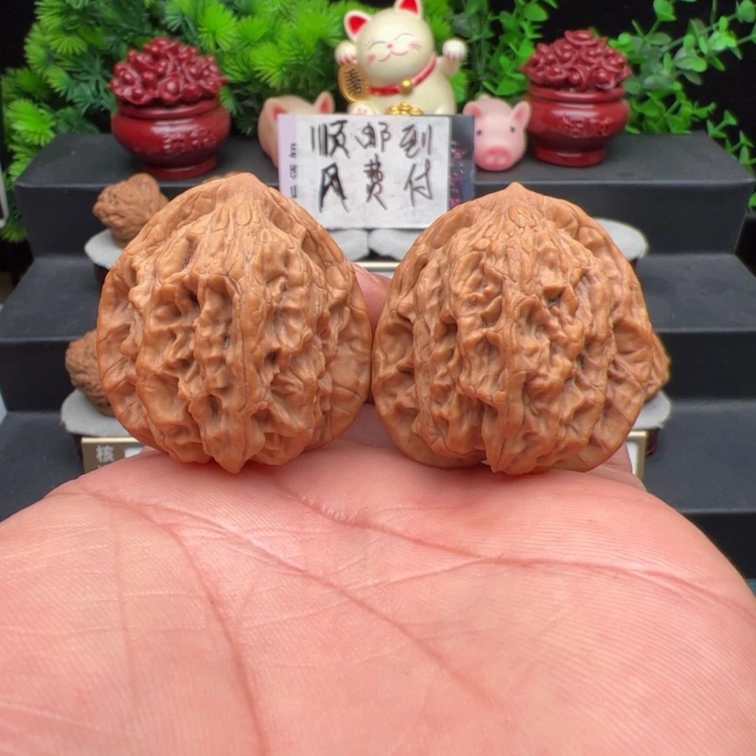 把件文玩核桃野牛沟山地虎头核桃，尺寸38