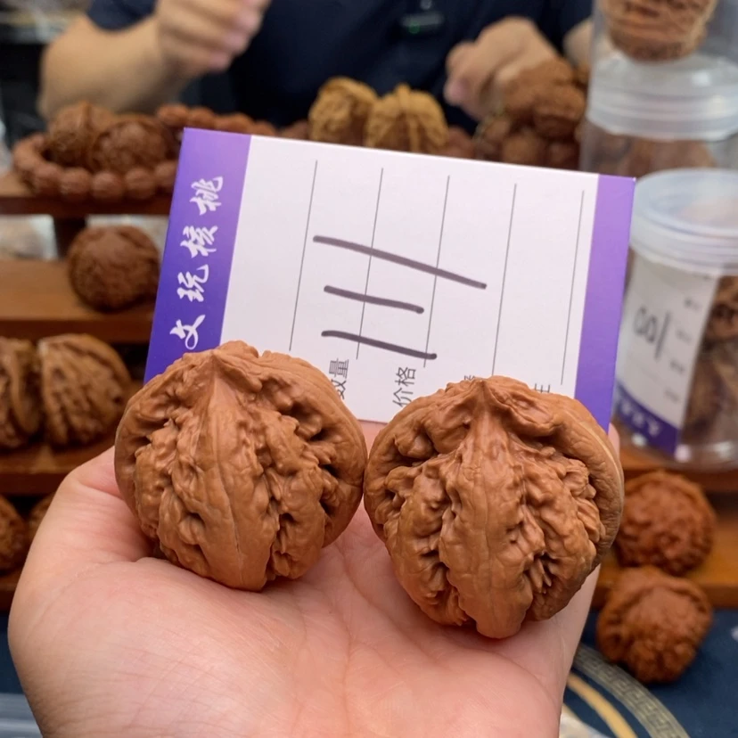 【闪购商品】文玩核桃把件42霸王龙