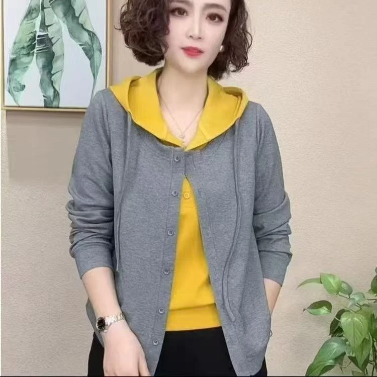 撞色连帽卫衣女2025秋季新款宽松显瘦外穿时尚精品妈妈上衣潮