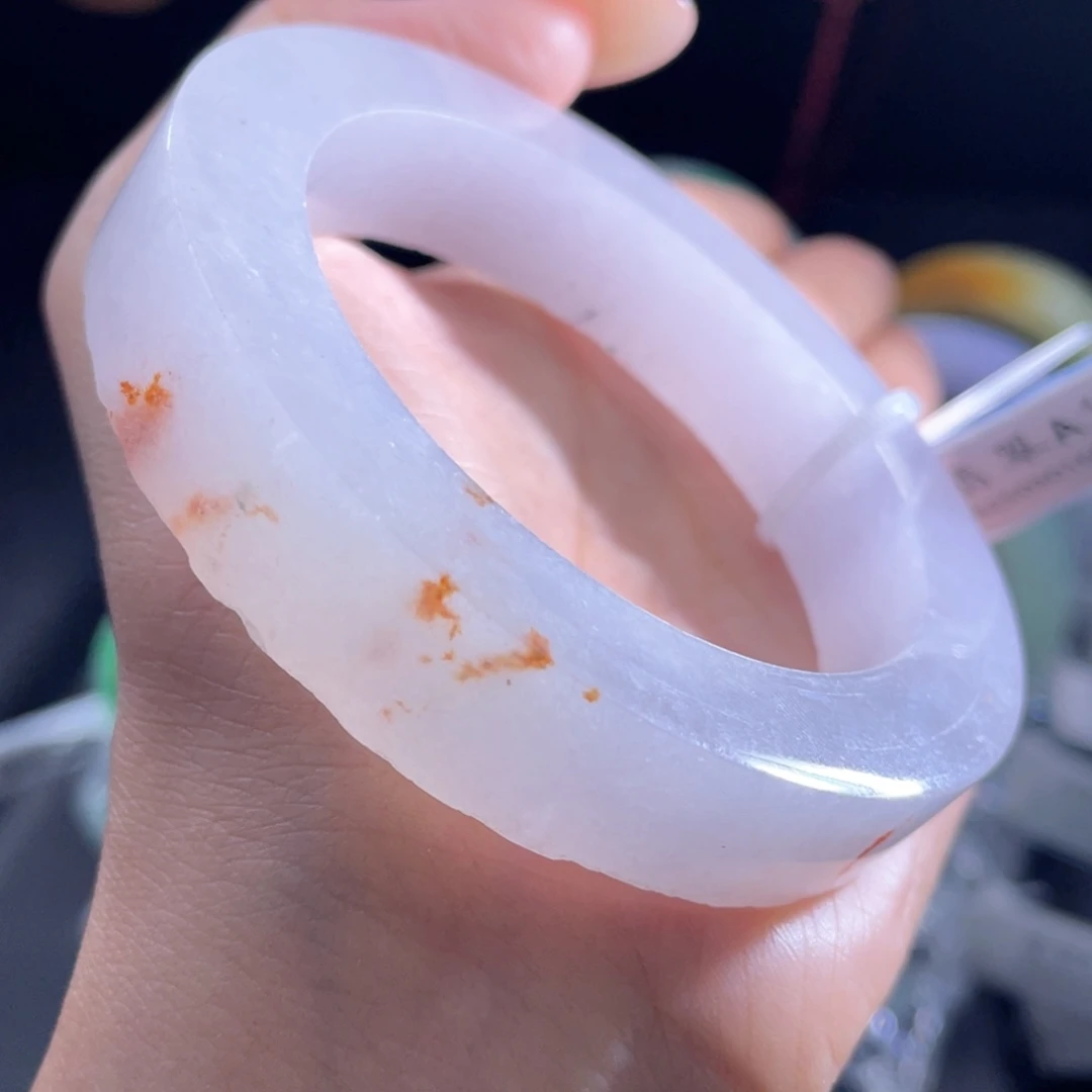 未镶嵌手镯定制翡翠