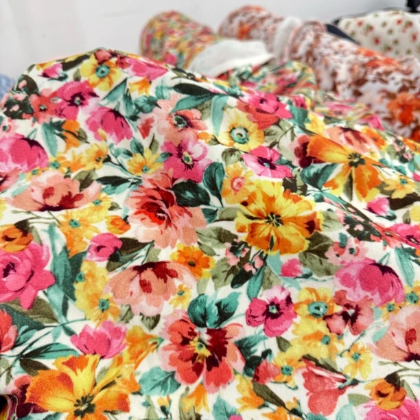 09 纯棉中厚柔软弹力油画牛仔面料3米价