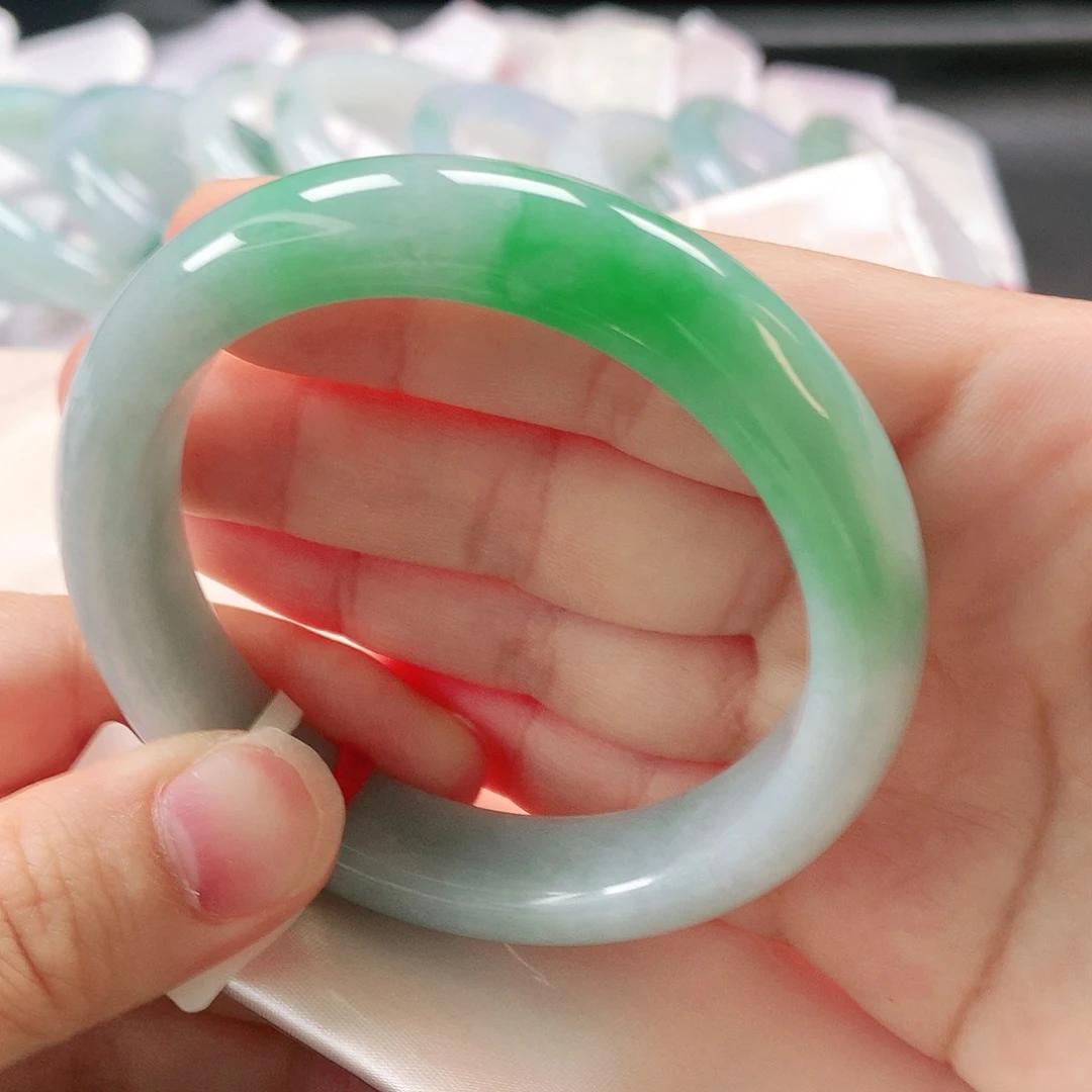 翡翠未镶嵌手镯缅甸天然翡翠手镯