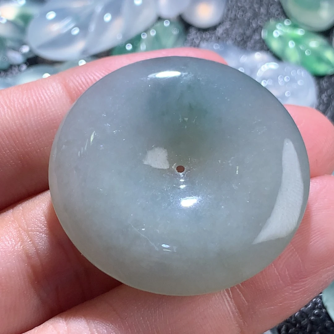 翡翠未镶嵌颈饰缅甸